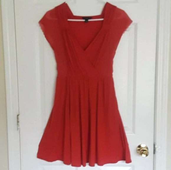 BANANA REPUBLIC Coral Pleated V-neck Sundress - Picture 2 of 5